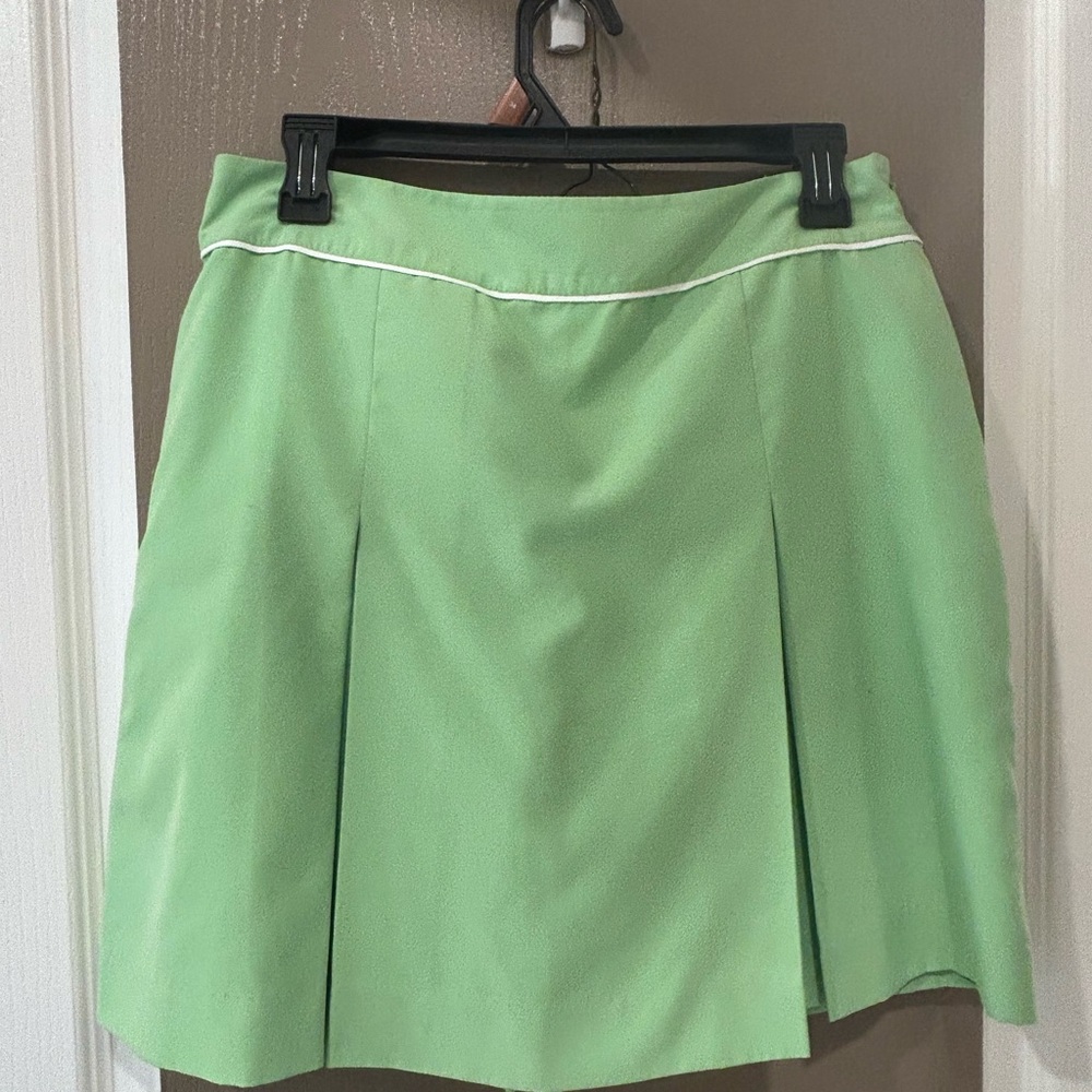 Izod Green Skirt with White Trim